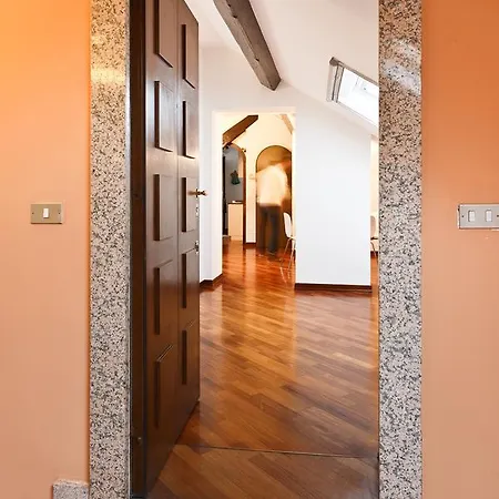 Olivia's Nest In Downtown Apartman