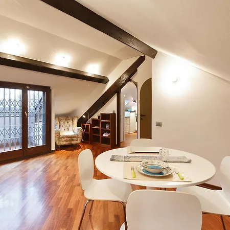 Olivia's Nest In Downtown * Milano